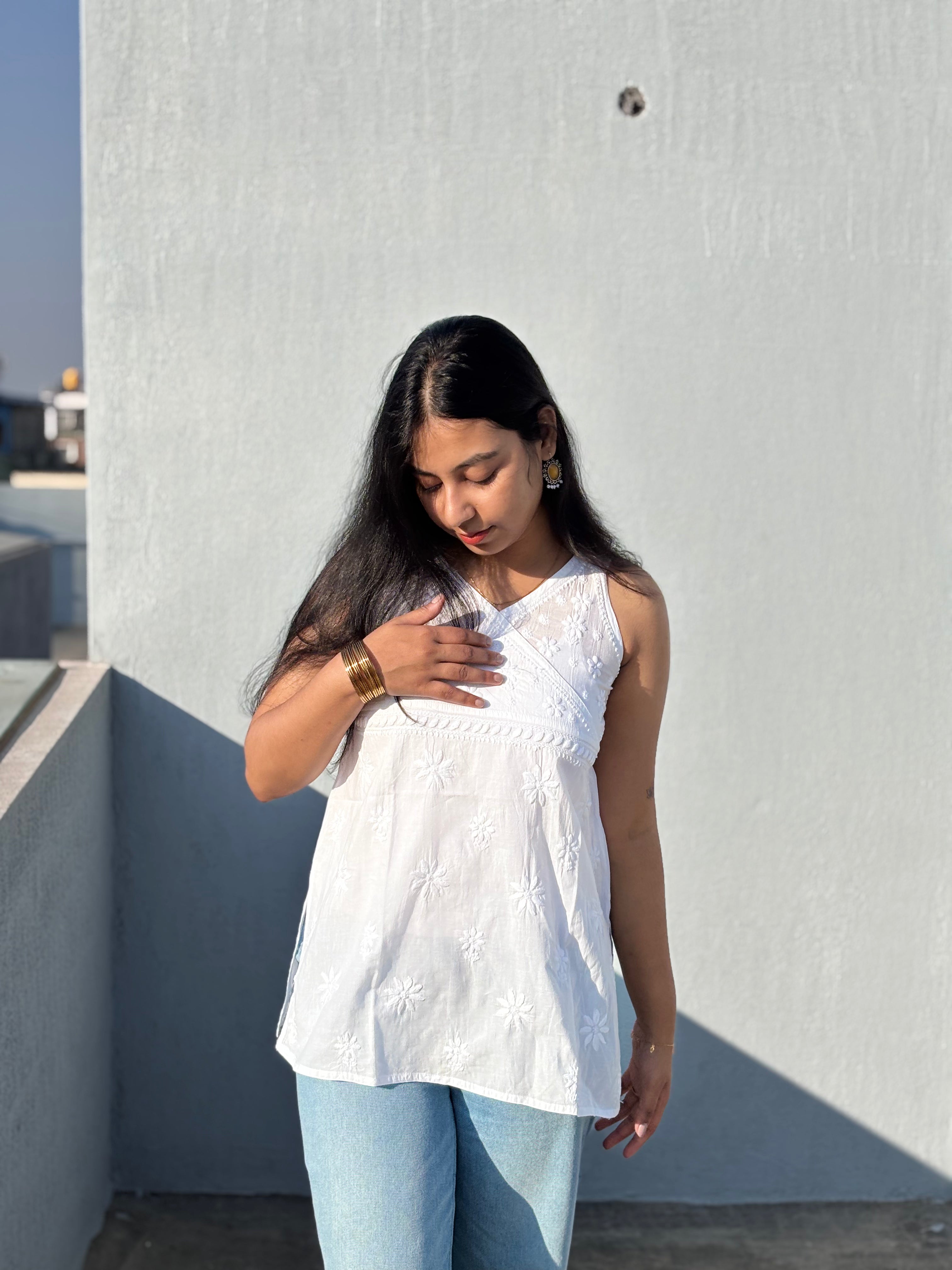 Short V Neck Kurti (Sleeveless)